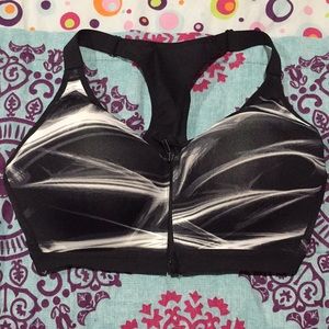VS Zip Front Sports Bra 34DDD